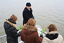 plaatje: Nieuw op Uitvaart.nl: Asverstrooiing met de voormalige reddingboten Suzanna of  Dr. Ir. S.L. Louwes