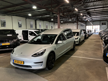 plaatje: Tesla Rouwauto 